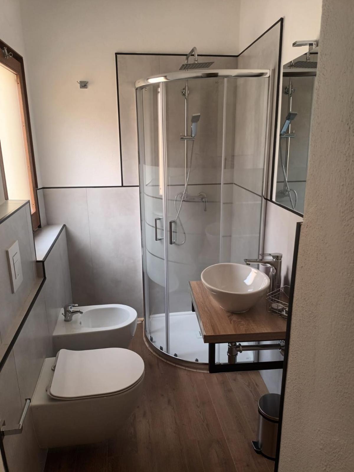 Admiral Appartment กาญารี ภายนอก รูปภาพ