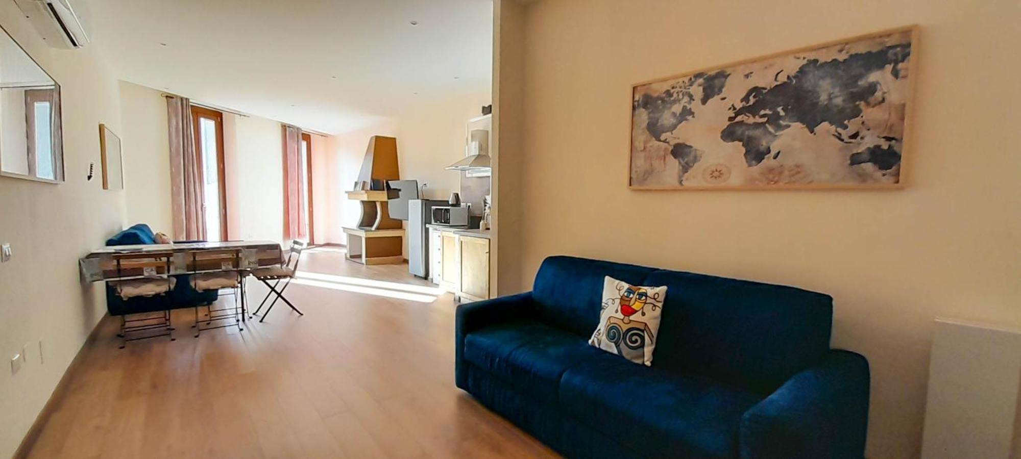 Admiral Appartment กาญารี ภายนอก รูปภาพ